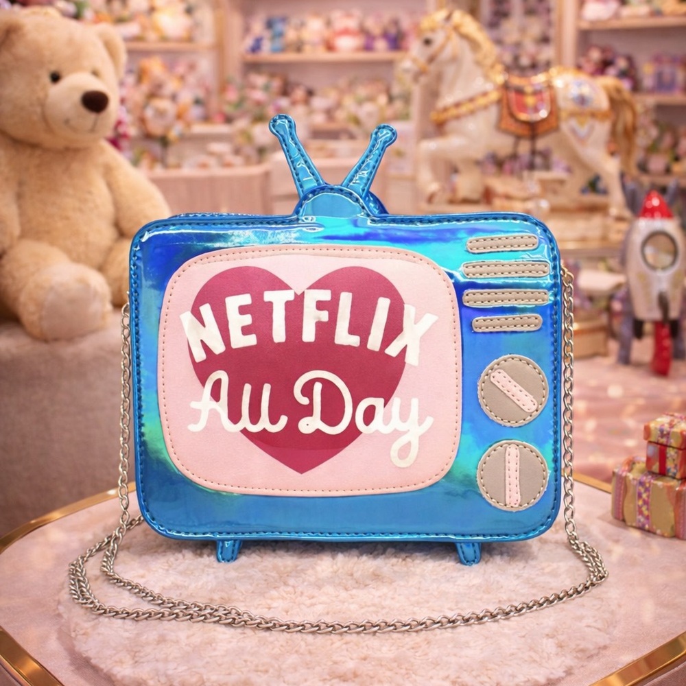 Blue Retro TV Handbag with Netflix Design